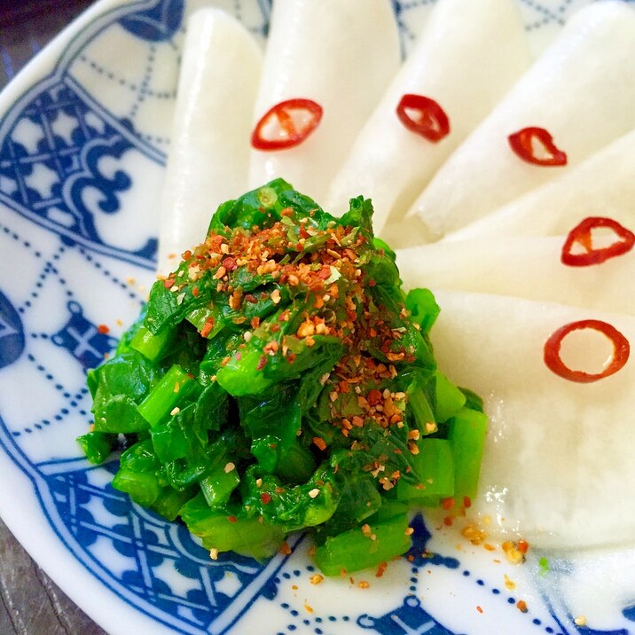 ご飯にかけて♪かぶの葉の昆布茶漬け